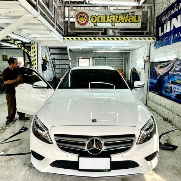 ติดฟิล์มรถยนต์ราคาถูก ใกล้ฉัน